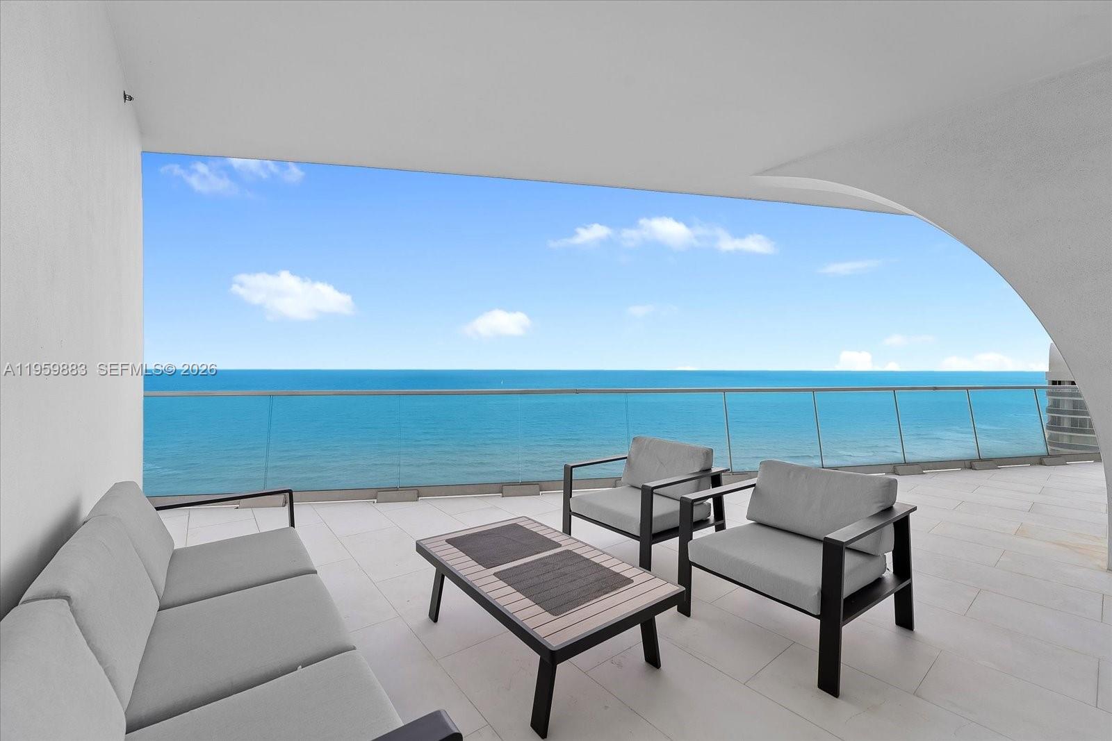 JADE SIGNATURE CONDO - Residential