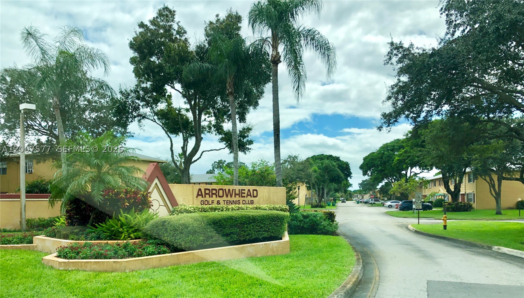 ARROWHEAD GOLF & TENNIS C - Residential Lease