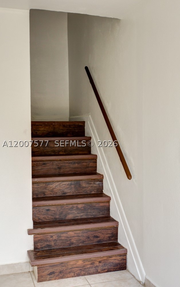 ARROWHEAD GOLF & TENNIS C - Residential Lease