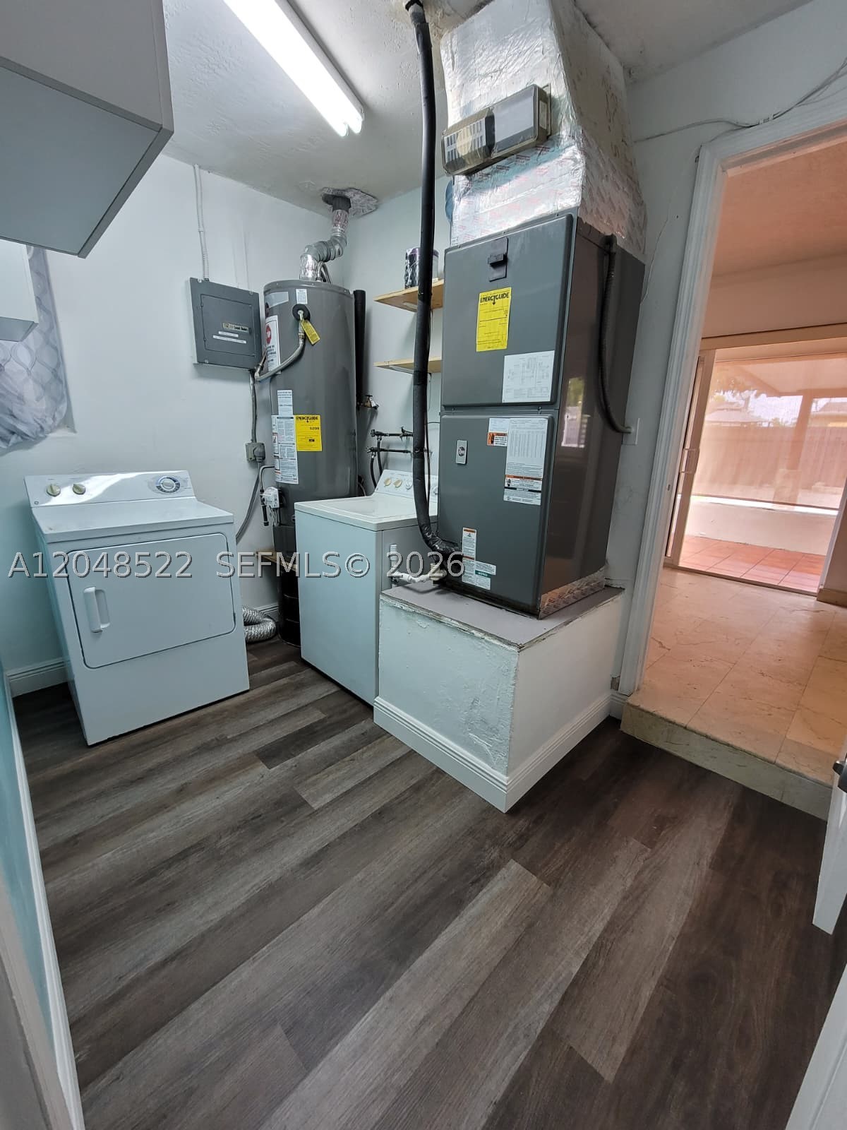 SUNRISE GOLF VILLAGE - Residential Lease