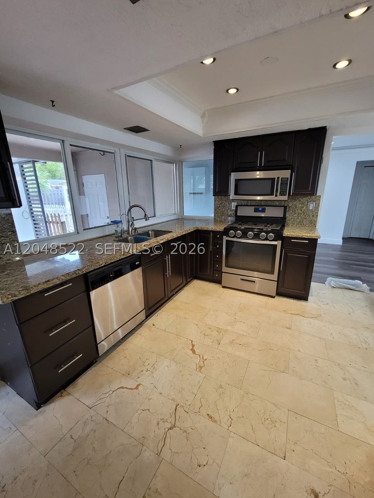 SUNRISE GOLF VILLAGE - Residential Lease