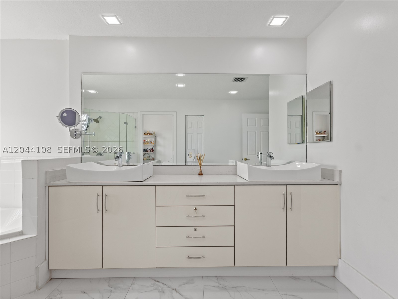 DORAL ISLES ST LUCIA - Residential
