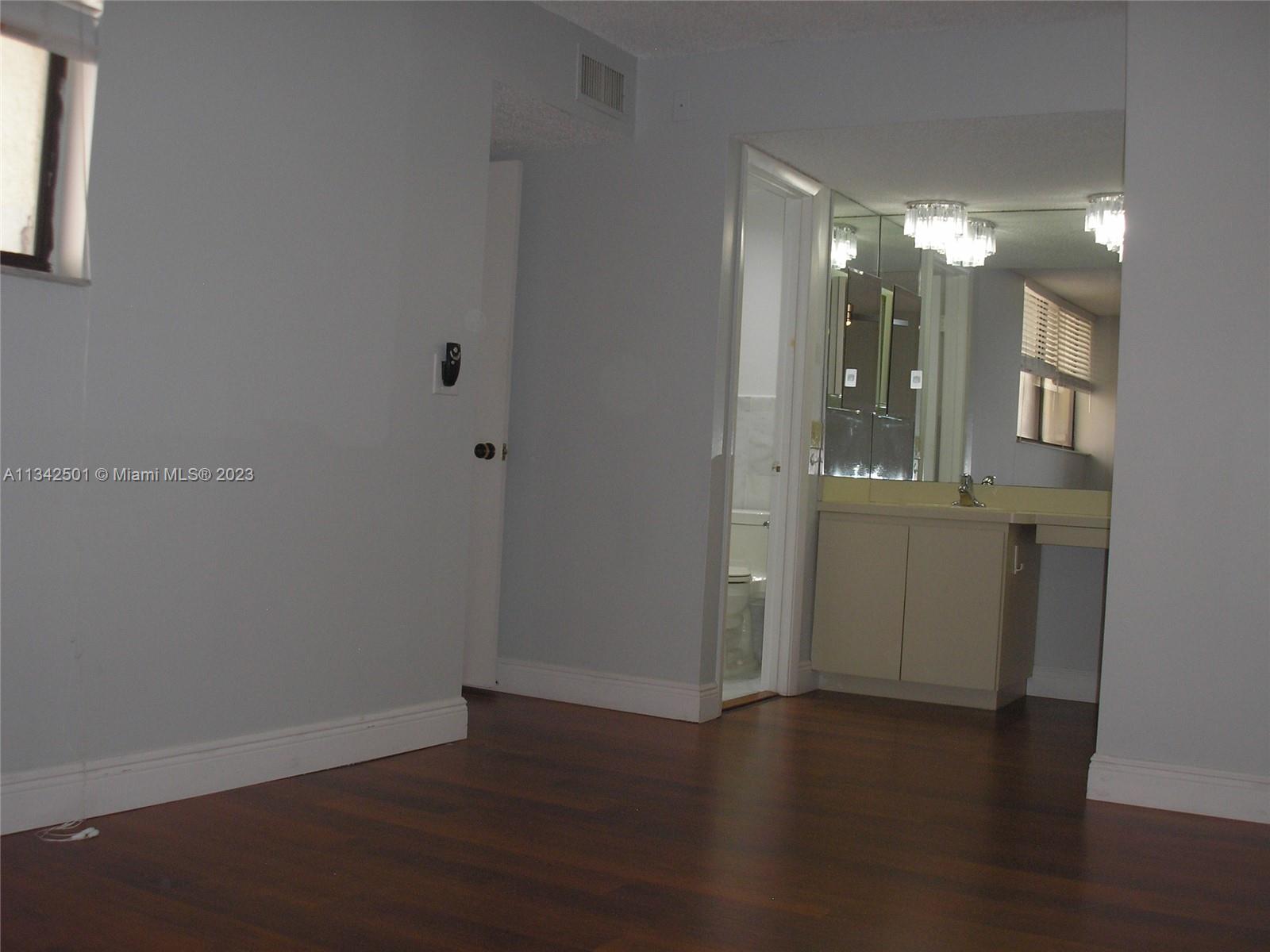 DADELAND WALK - Residential Lease