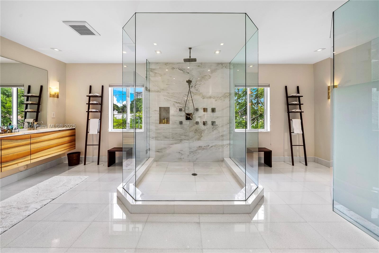 REPLAT MIAMI SHORES BAY - Residential