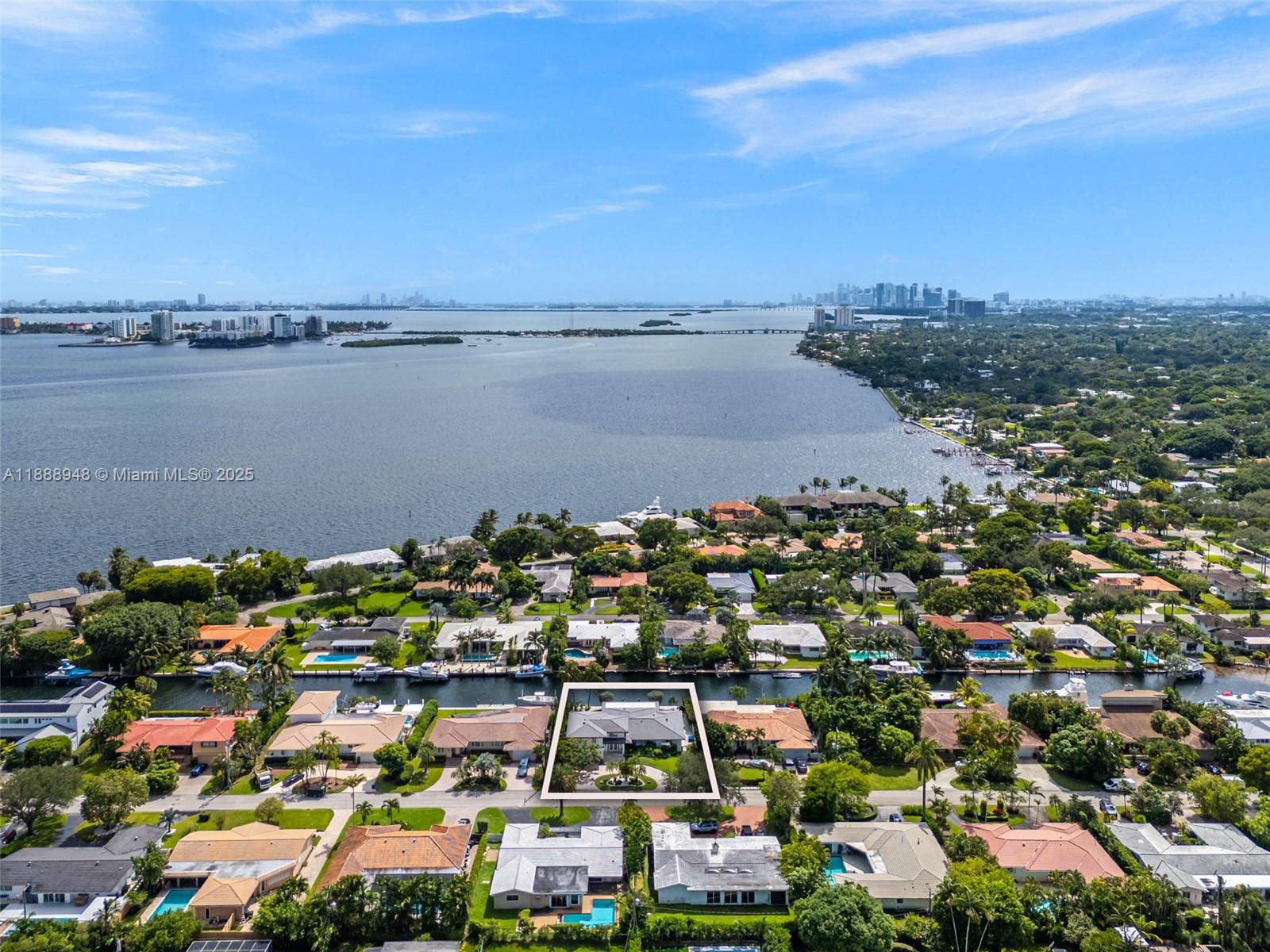 REPLAT MIAMI SHORES BAY - Residential
