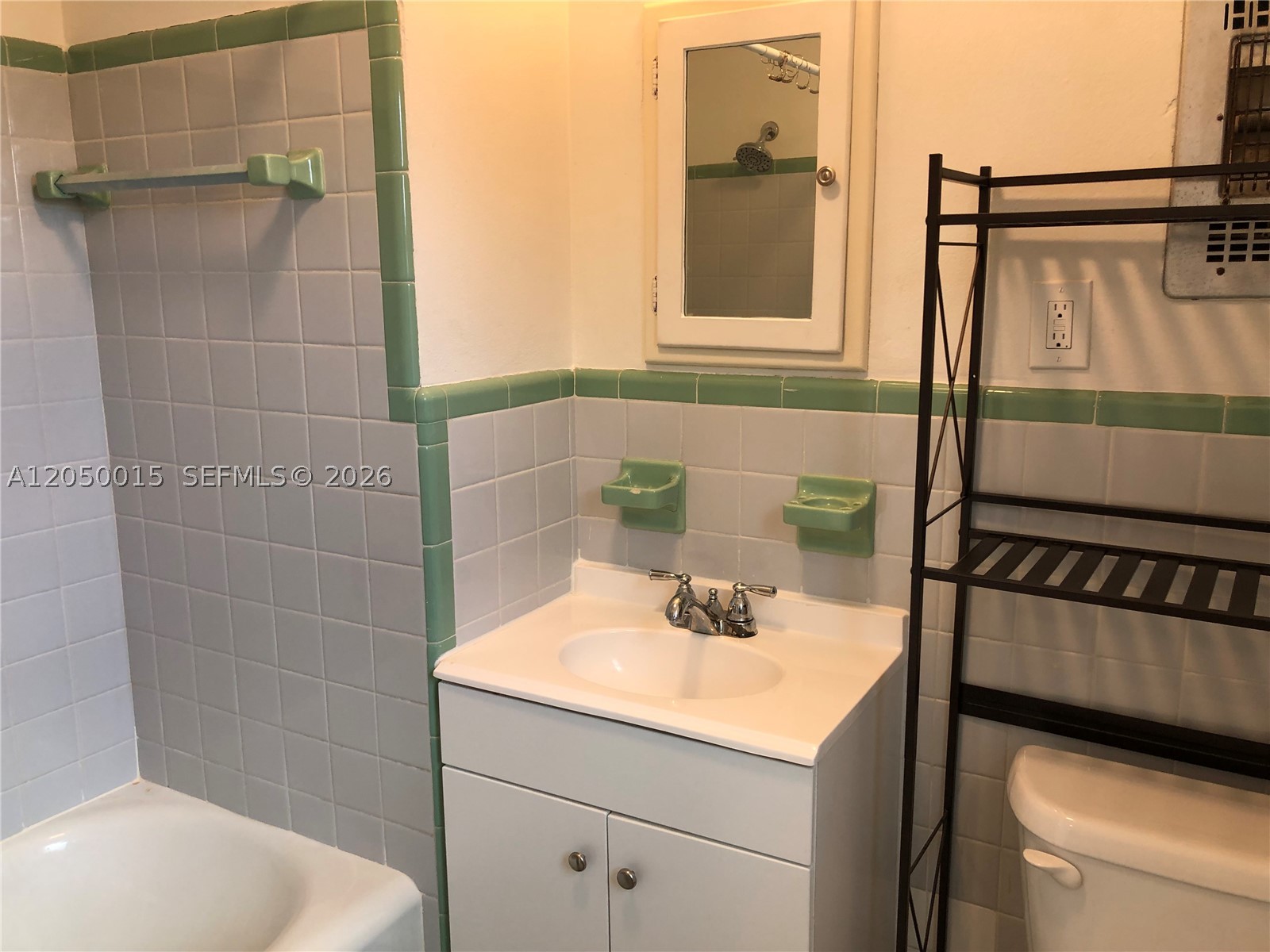 LAKE WORTH BEACH - Residential Lease