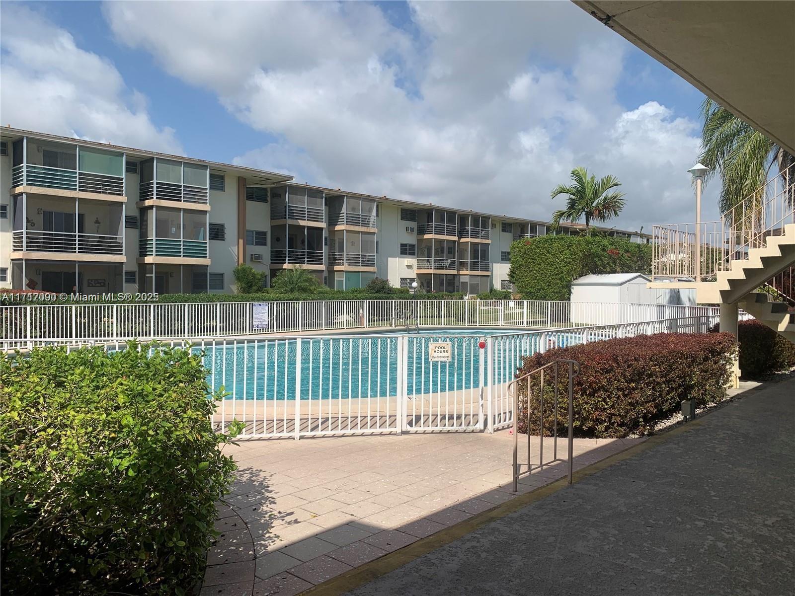 MAR-LEN GARDENS NO 10 COR - Residential