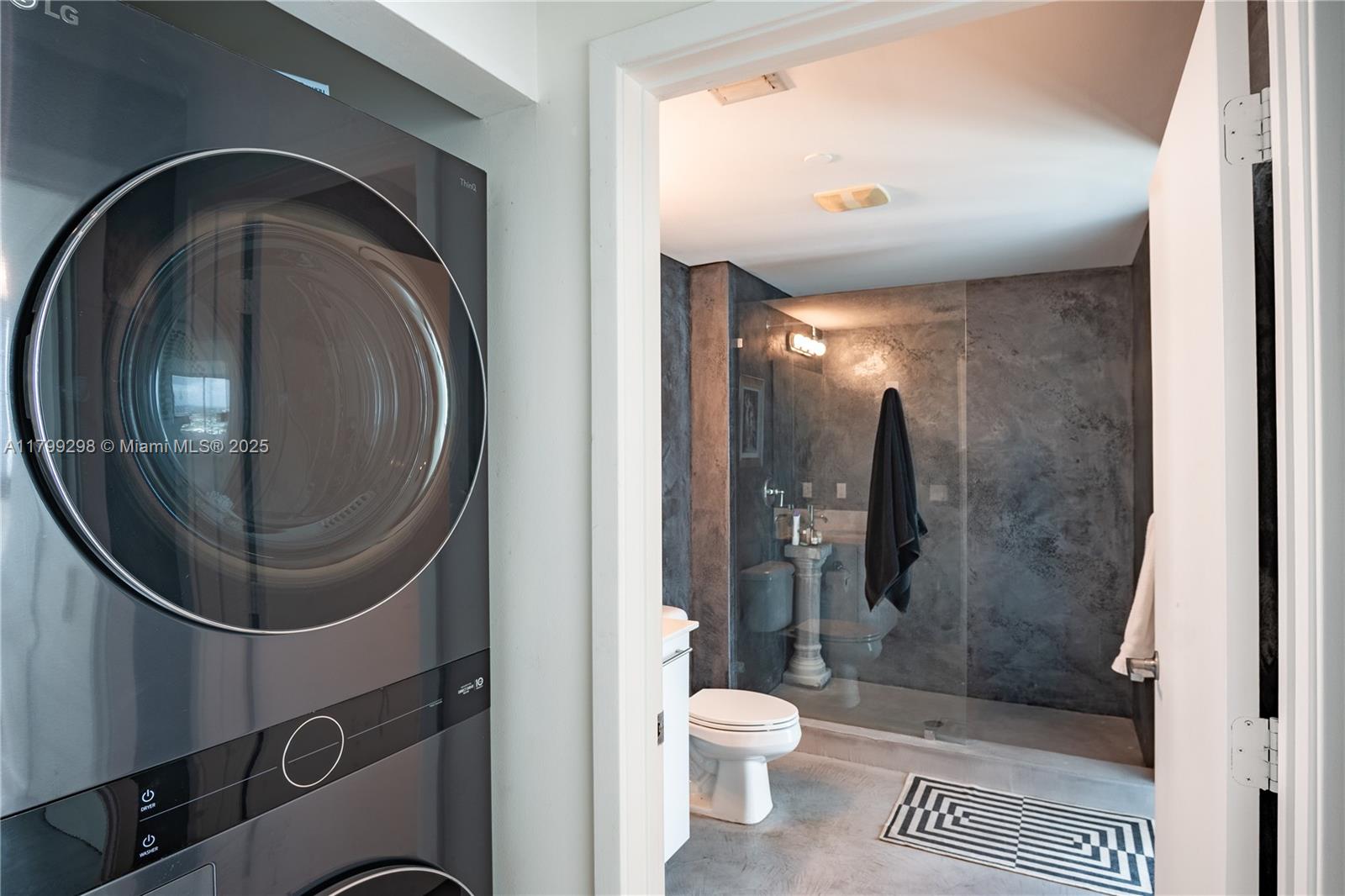 MARINABLUE CONDO - Residential Lease