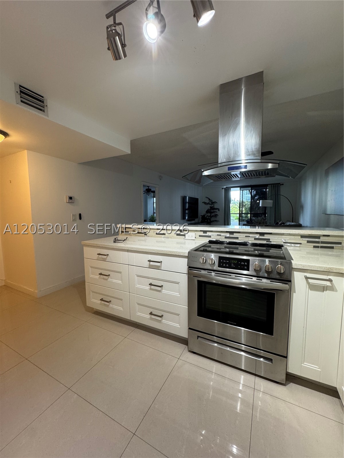 OLYMPUS CONDO PHASE - Residential Lease