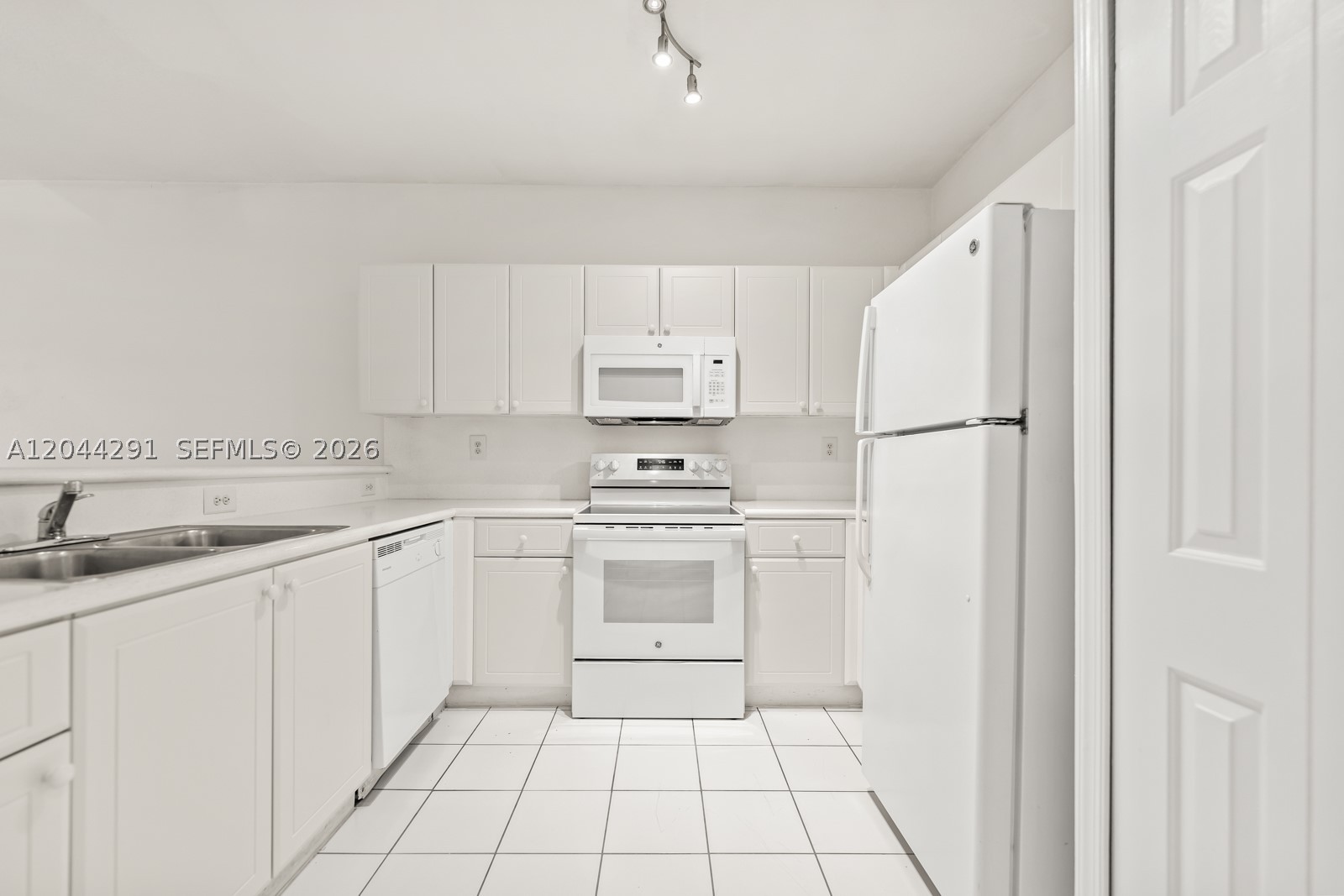 KEYS GARDEN - Residential