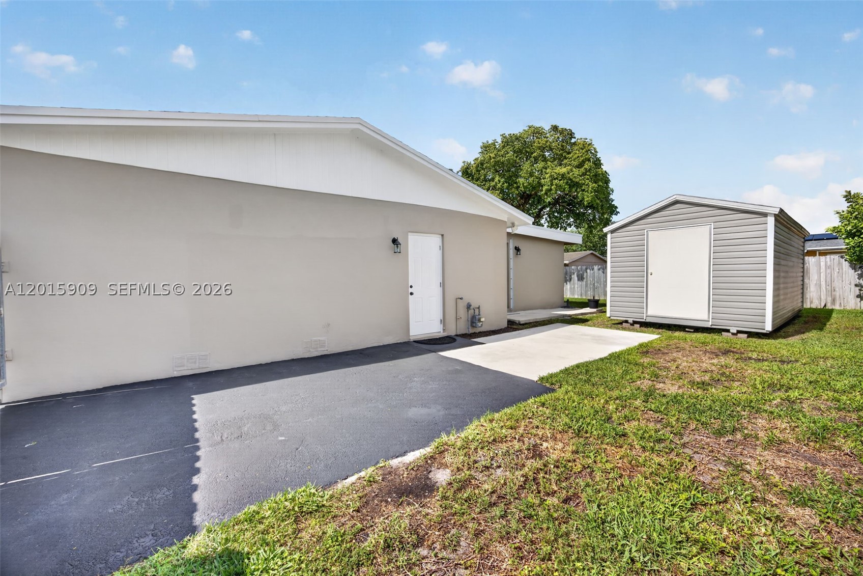 DEVON-AIRE ESTATES SEC 3 - Residential