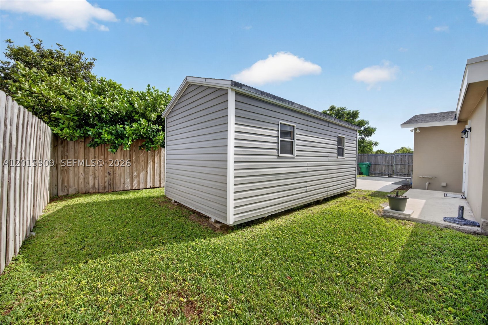 DEVON-AIRE ESTATES SEC 3 - Residential