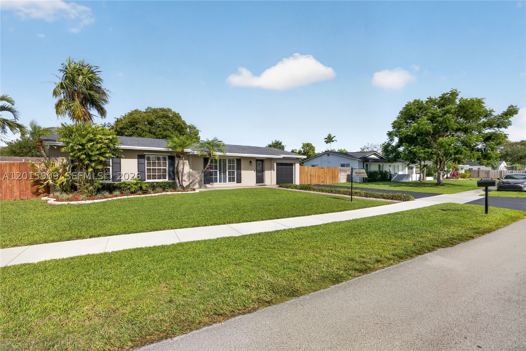DEVON-AIRE ESTATES SEC 3 - Residential