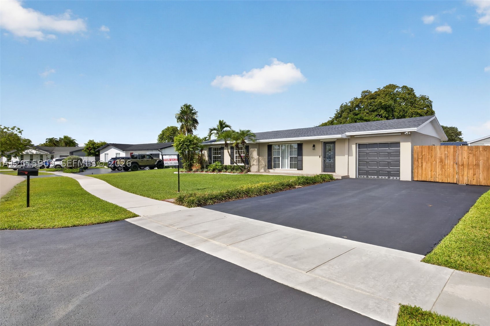 DEVON-AIRE ESTATES SEC 3 - Residential