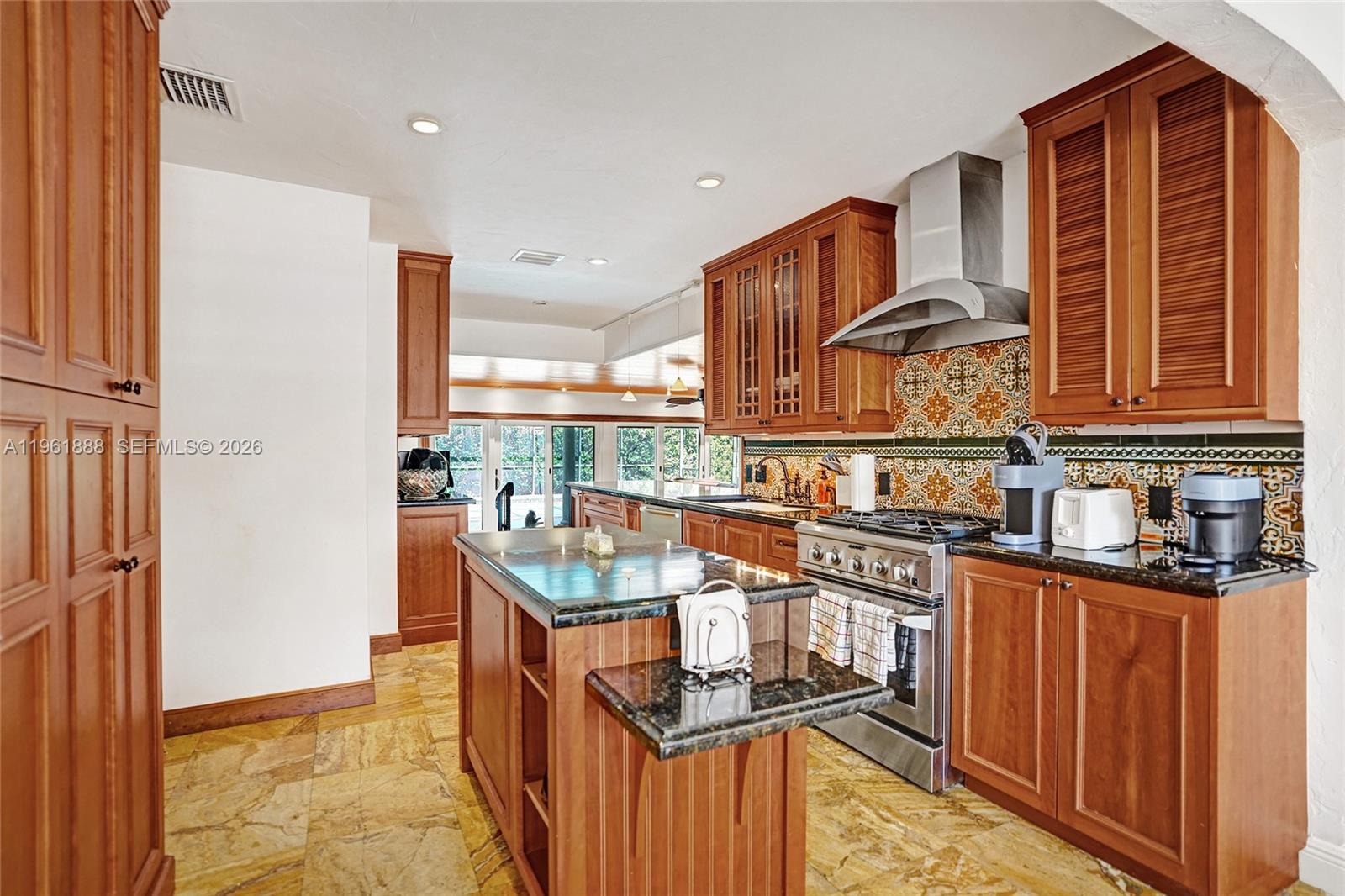 BAY BREEZE SEC MIAMI SHOR - Residential