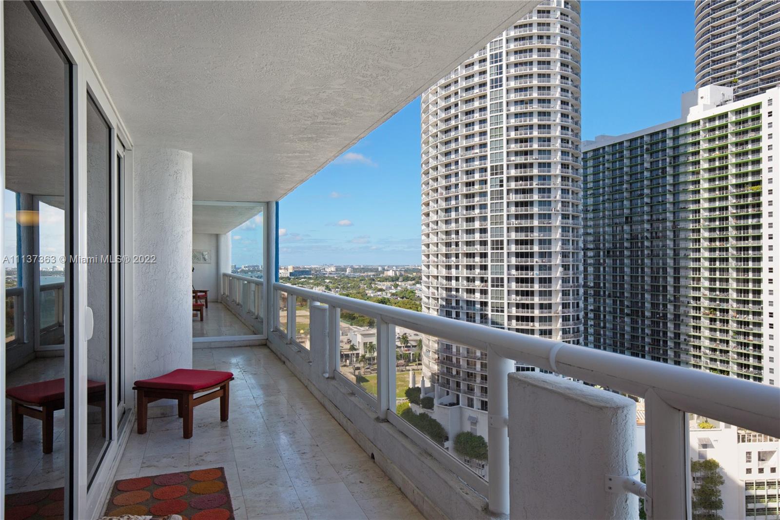 THE GRAND - Residential