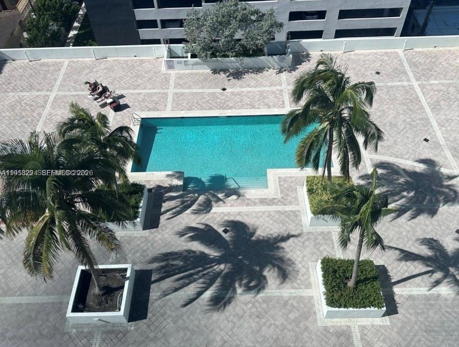 HOLLYWOOD STATION RES CON - Residential