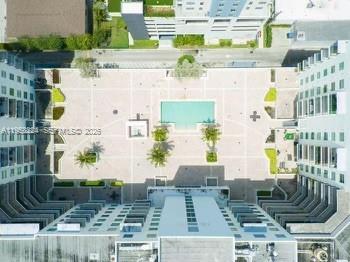 HOLLYWOOD STATION RES CON - Residential