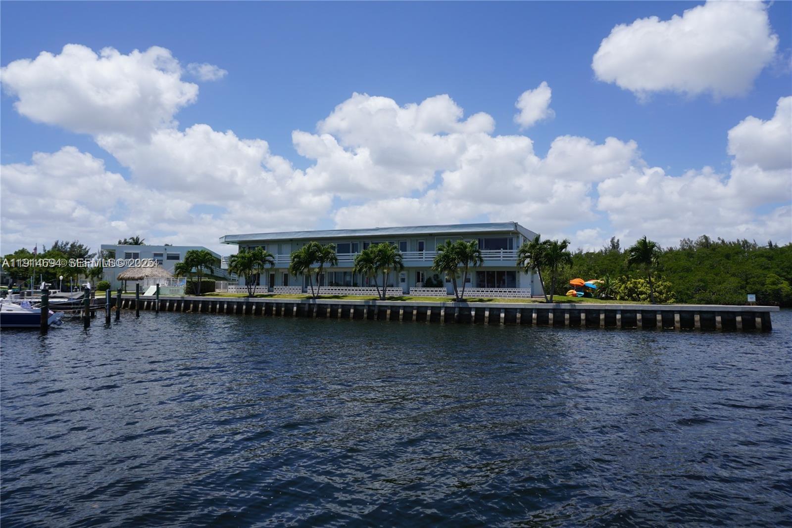 FAIRMONT HOUSE - Residential