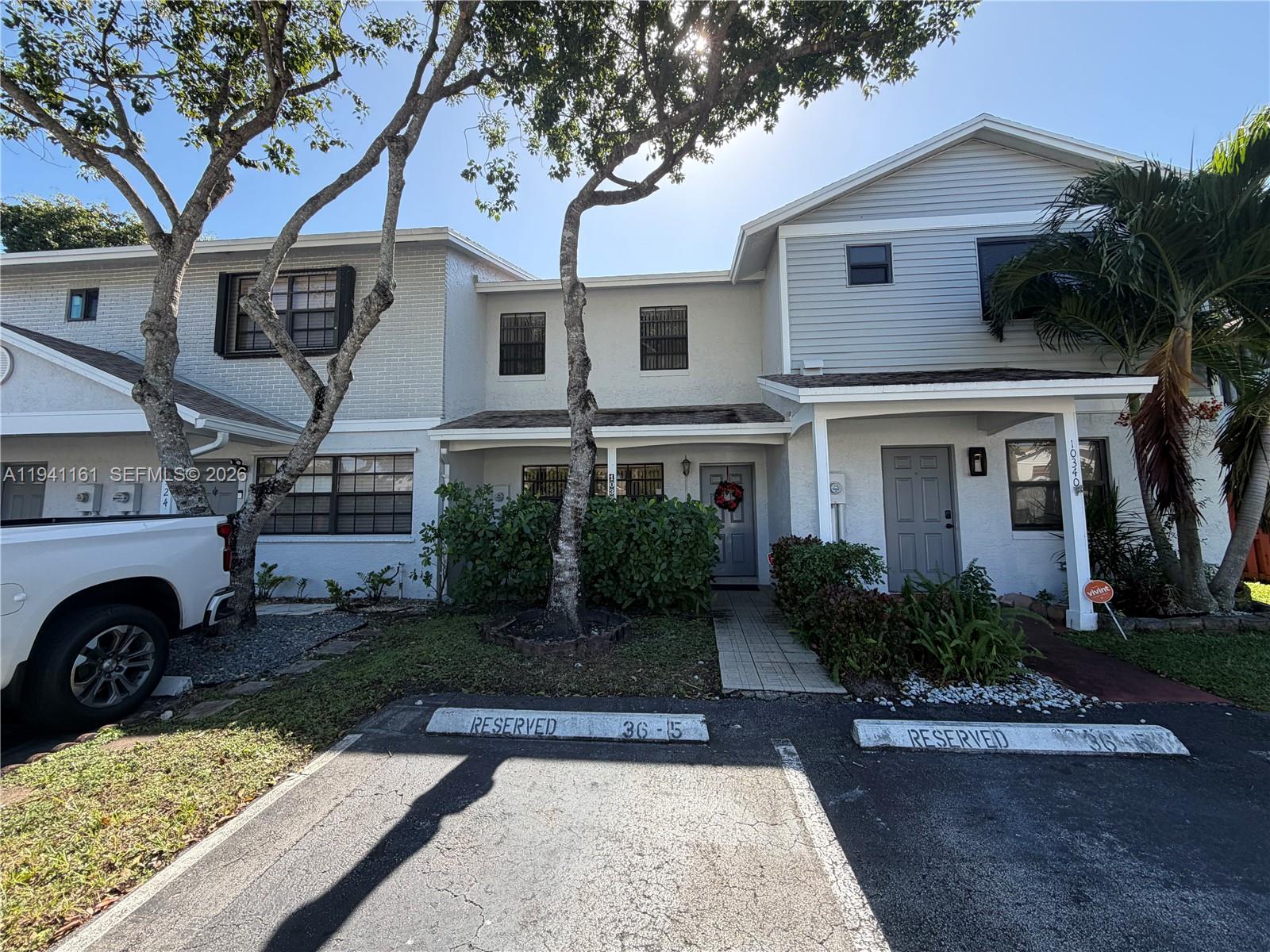 PEMBROKE POINTE SECTION T - Residential