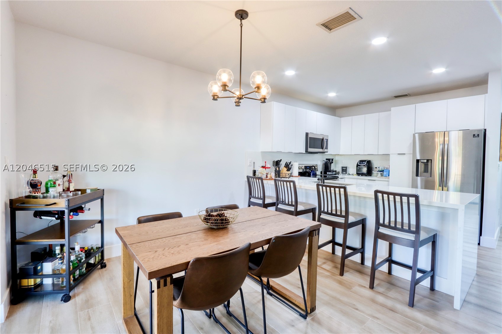 PRECIOUS HOMES AT TWIN LA - Residential