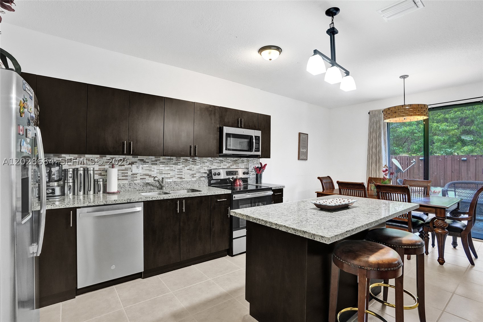 OAK HAMMOCK TOWNHOMES SUB - Residential