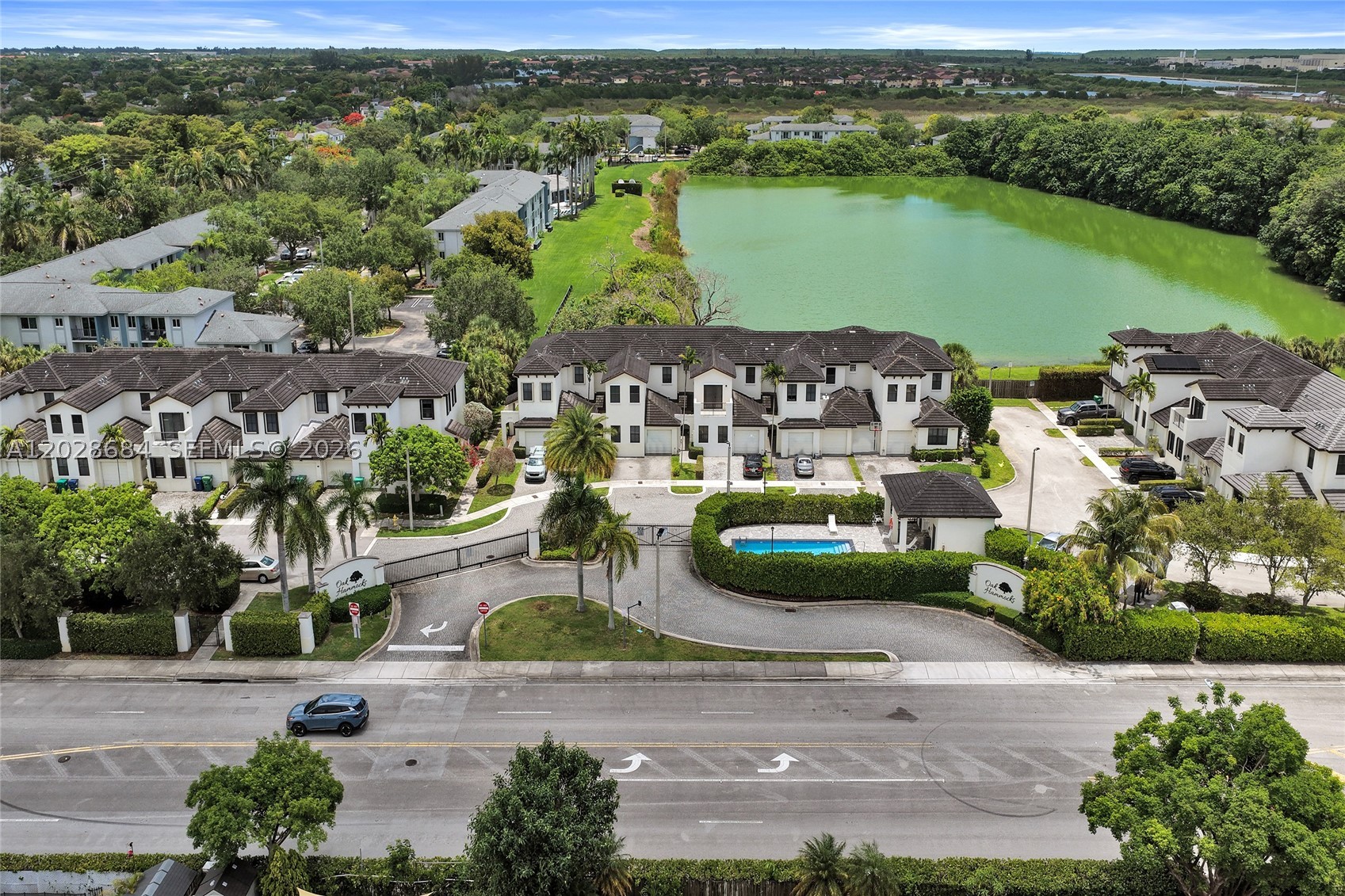 OAK HAMMOCK TOWNHOMES SUB - Residential