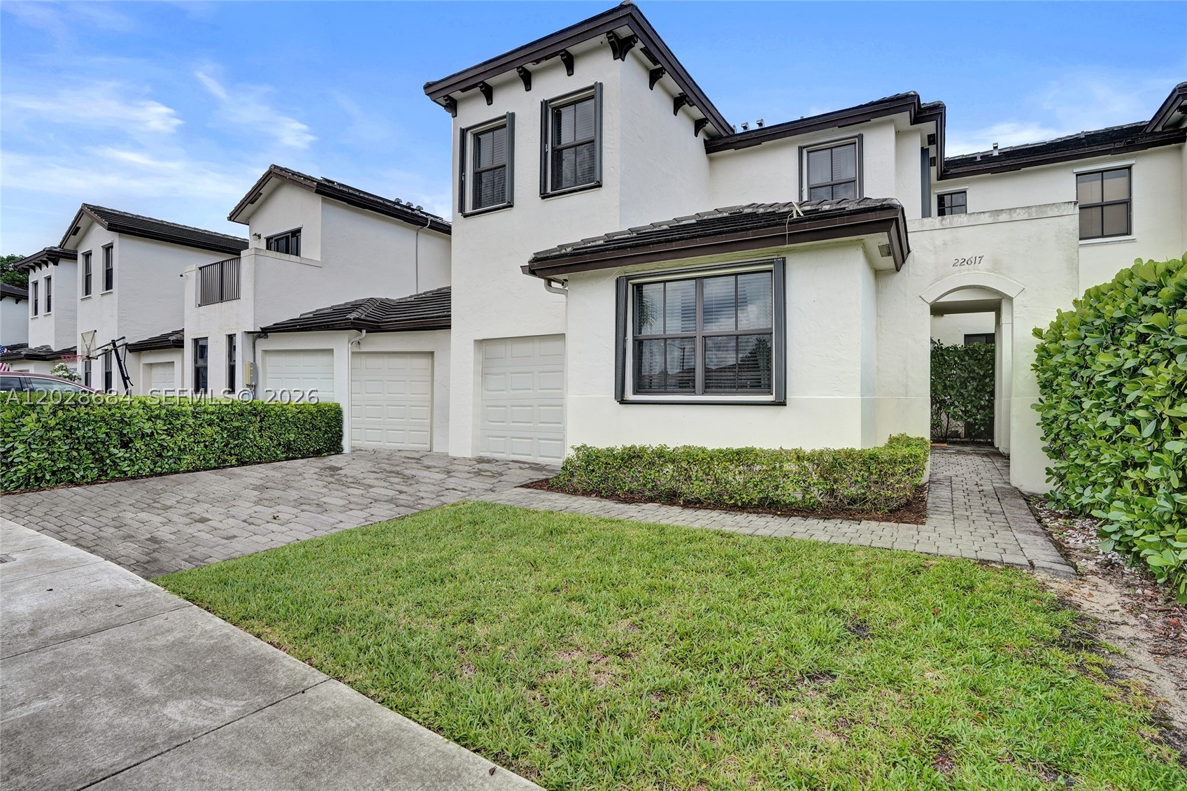 OAK HAMMOCK TOWNHOMES SUB - Residential