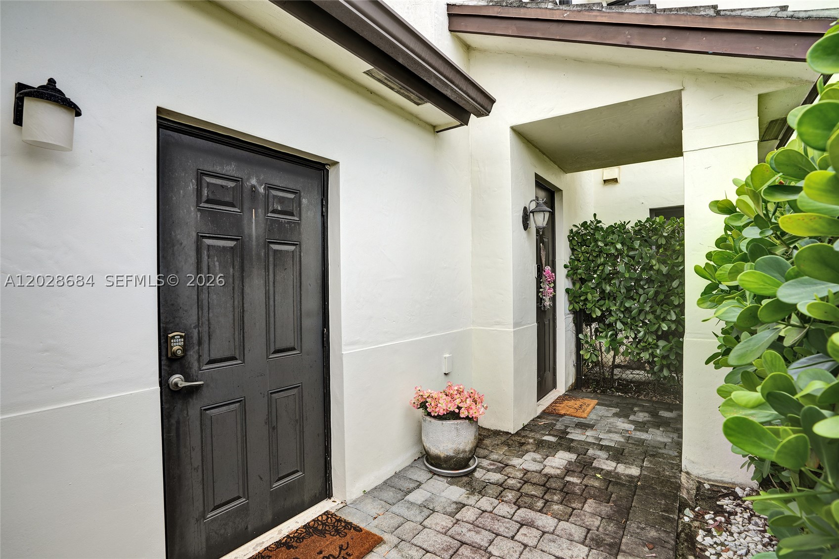 OAK HAMMOCK TOWNHOMES SUB - Residential