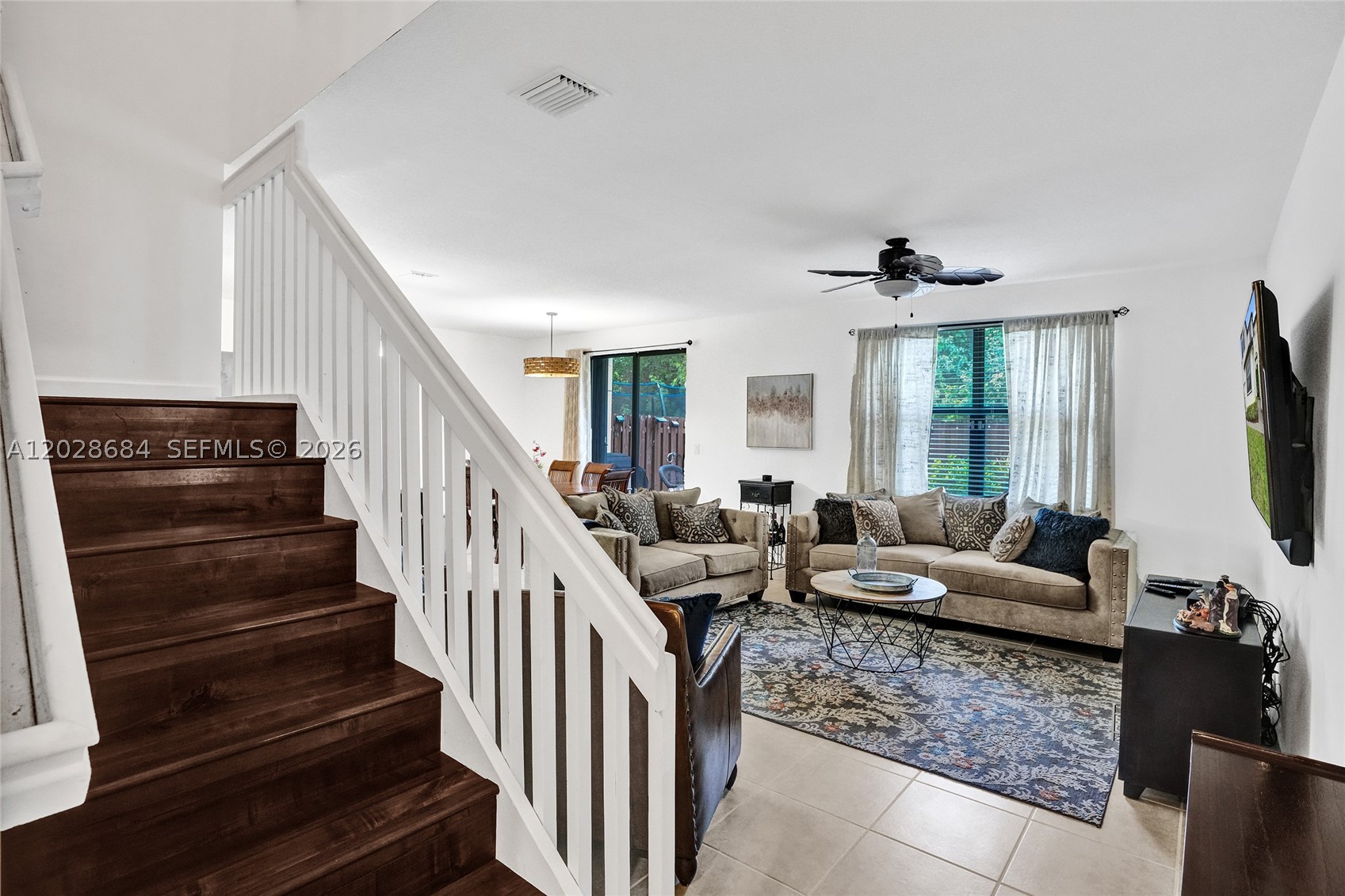 OAK HAMMOCK TOWNHOMES SUB - Residential