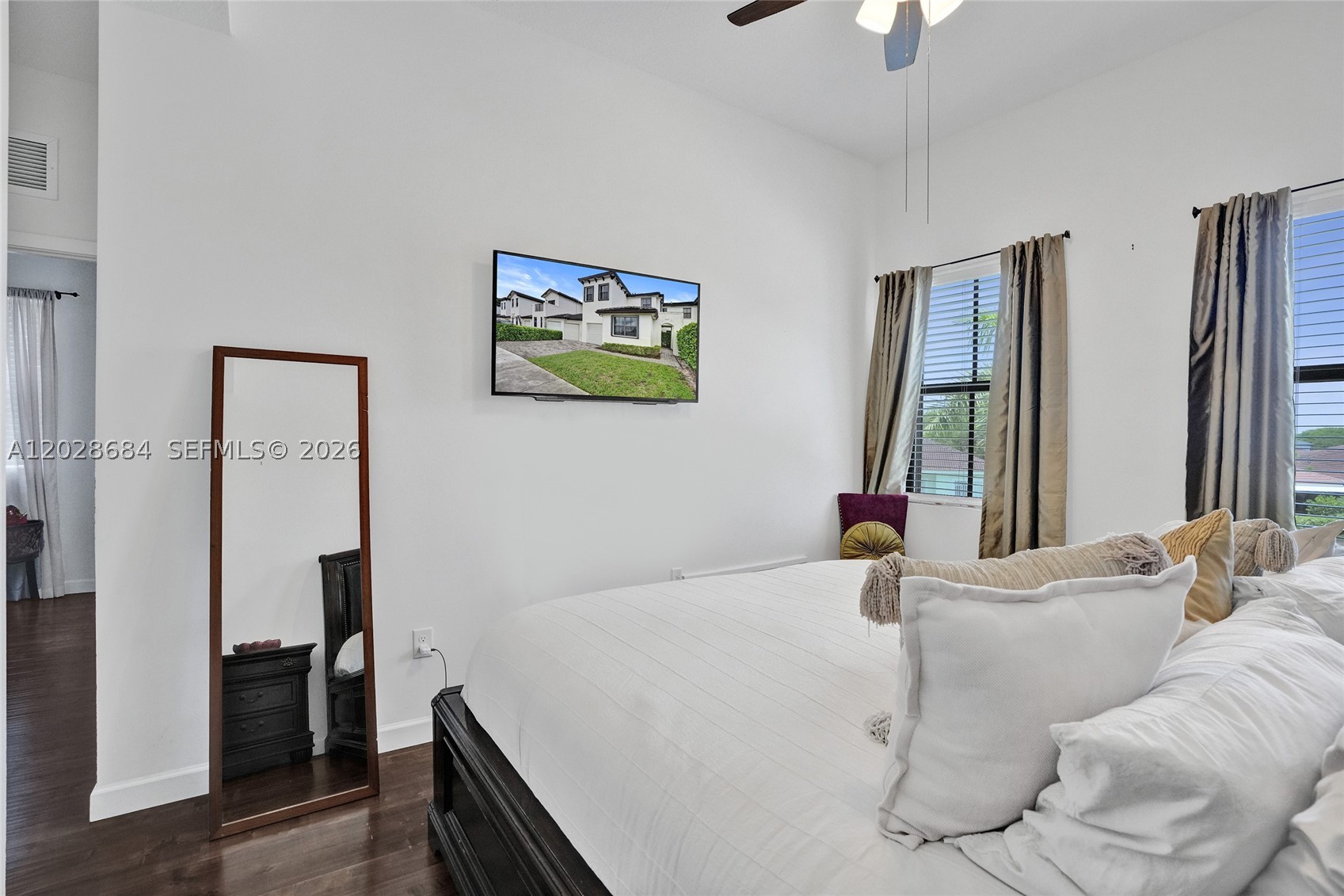 OAK HAMMOCK TOWNHOMES SUB - Residential