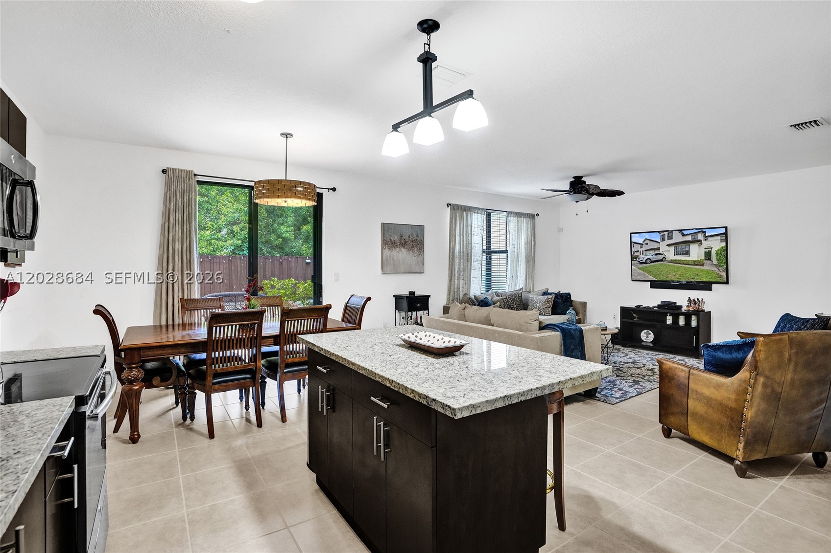 OAK HAMMOCK TOWNHOMES SUB - Residential