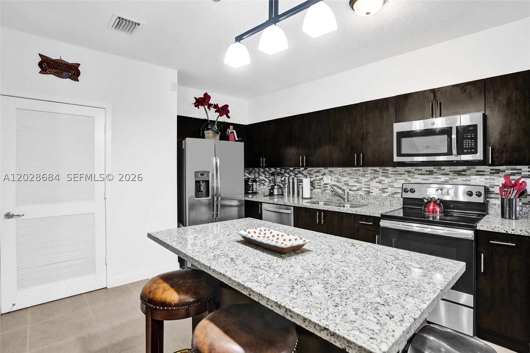 OAK HAMMOCK TOWNHOMES SUB - Residential