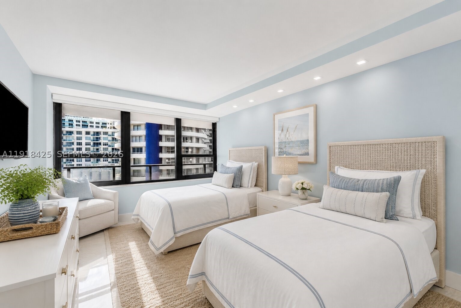 THE ALEXANDER CONDO - Residential