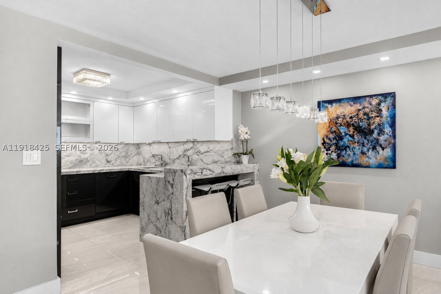 THE ALEXANDER CONDO - Residential