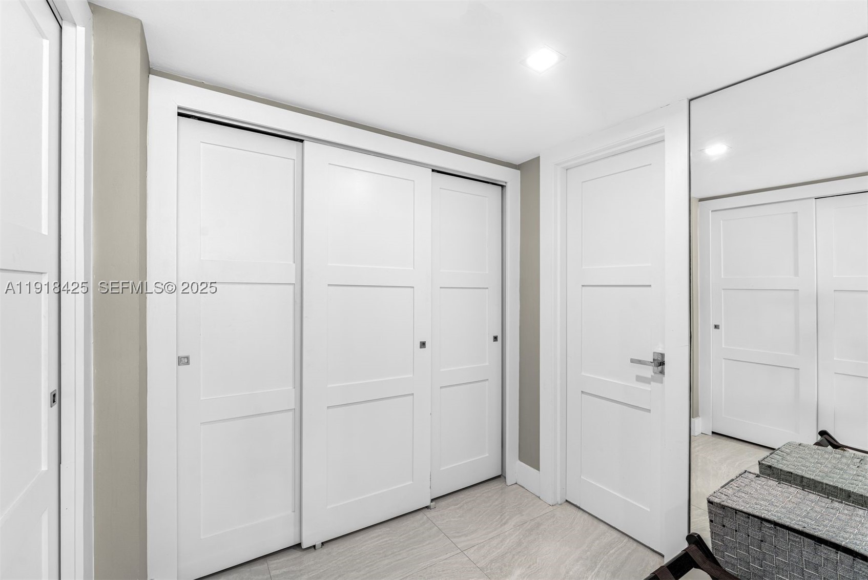 THE ALEXANDER CONDO - Residential