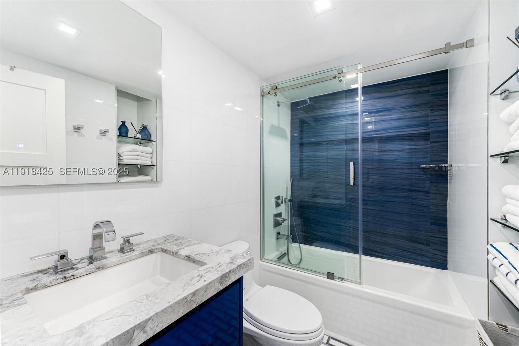 THE ALEXANDER CONDO - Residential