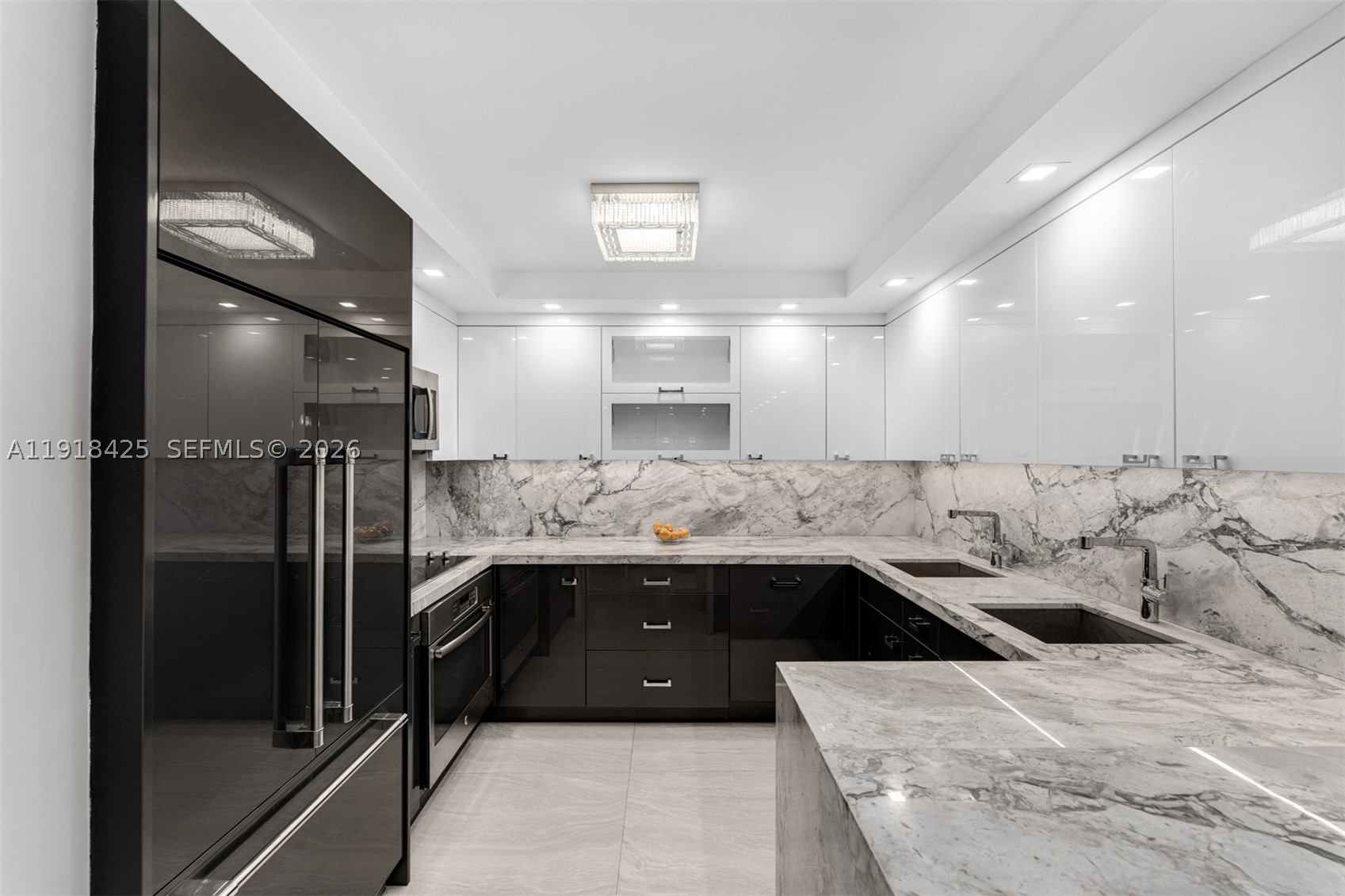 THE ALEXANDER CONDO - Residential