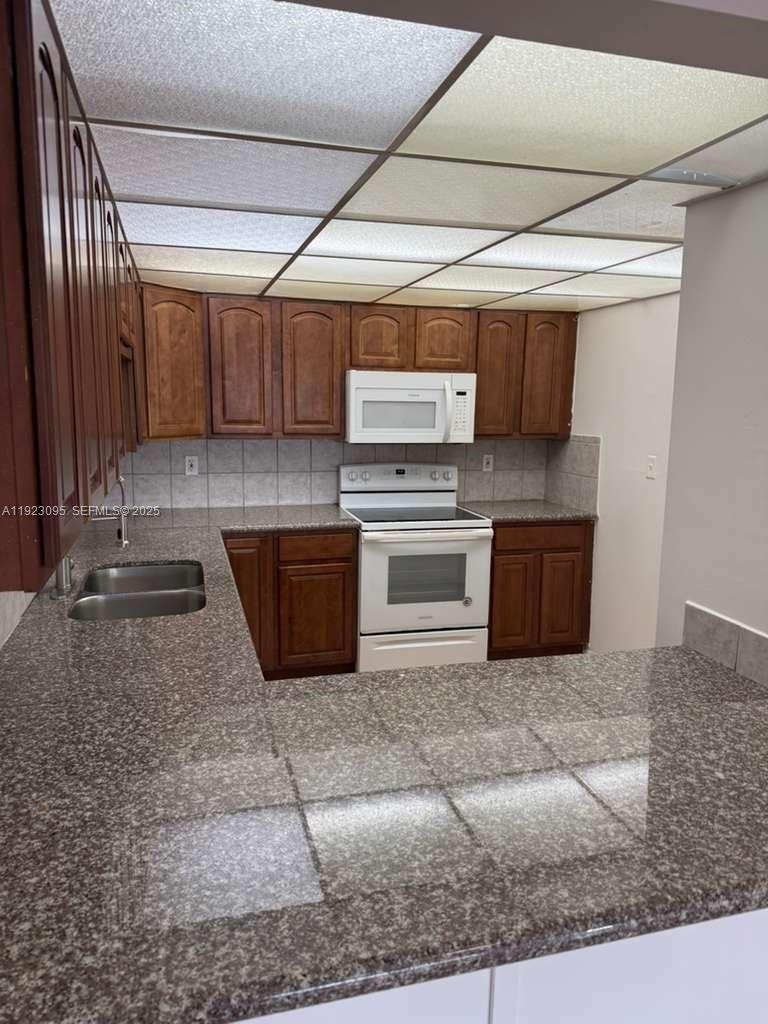CORAL GATE WEST CONDO - Residential