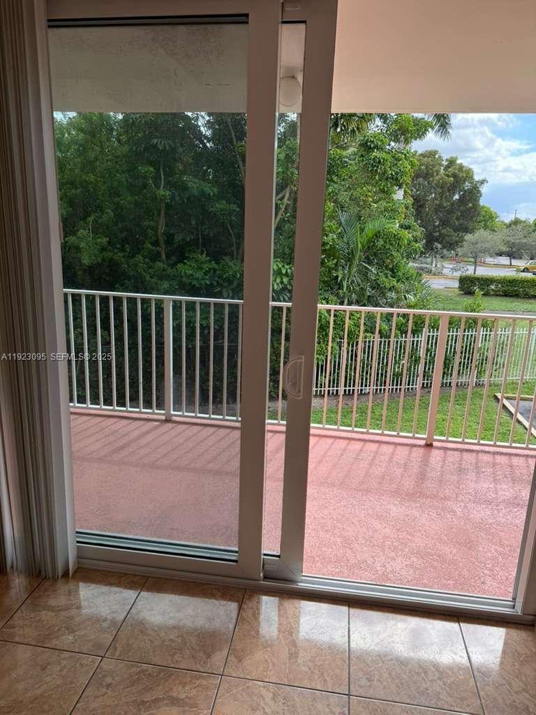 CORAL GATE WEST CONDO - Residential