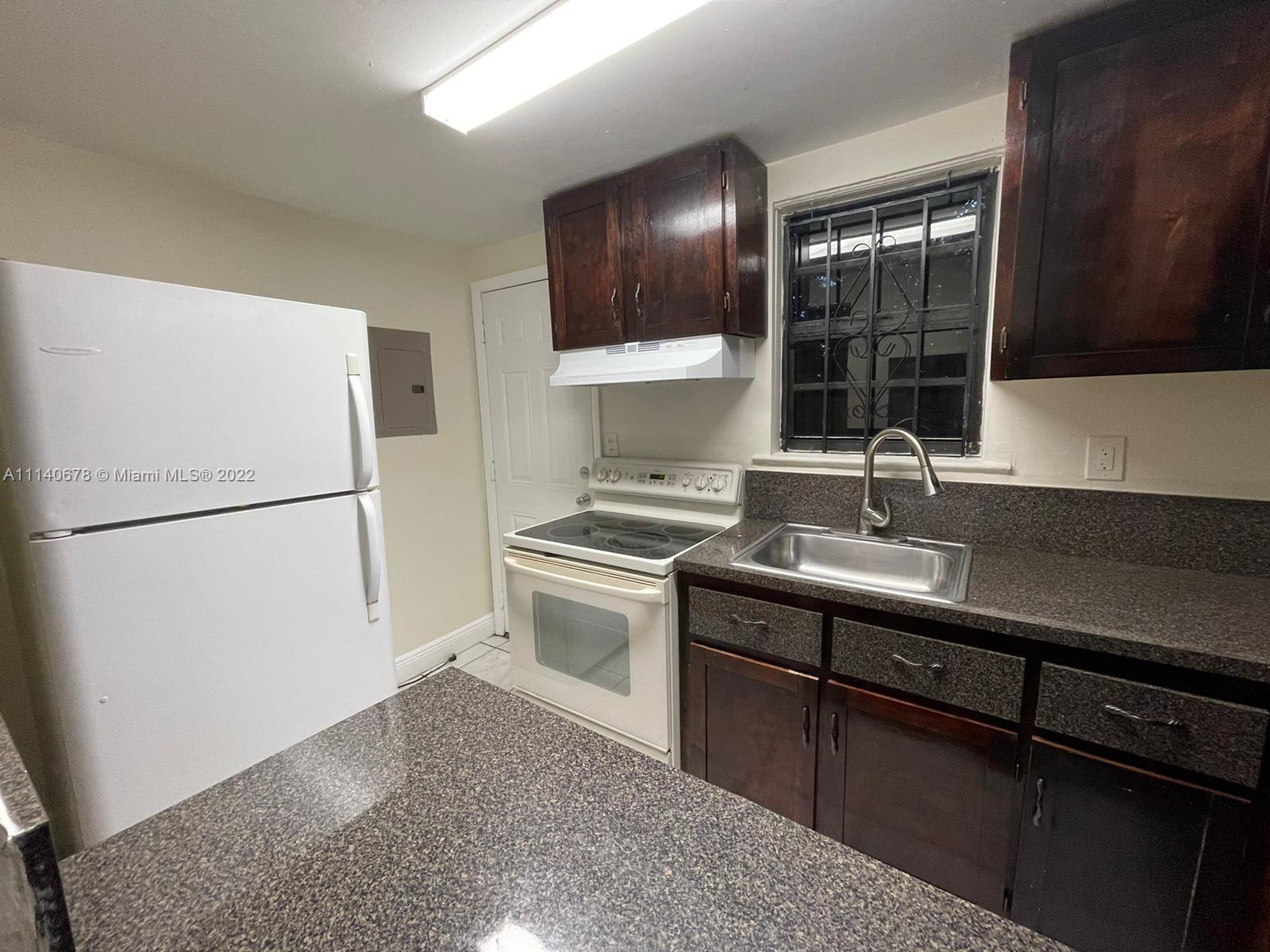 GRIFFINS SUB - Residential Lease