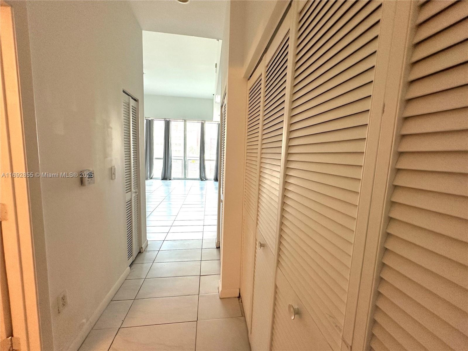 VIZCAYNE NORTH CONDO - Residential Lease