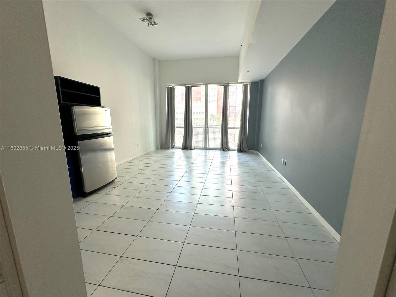 VIZCAYNE NORTH CONDO - Residential Lease