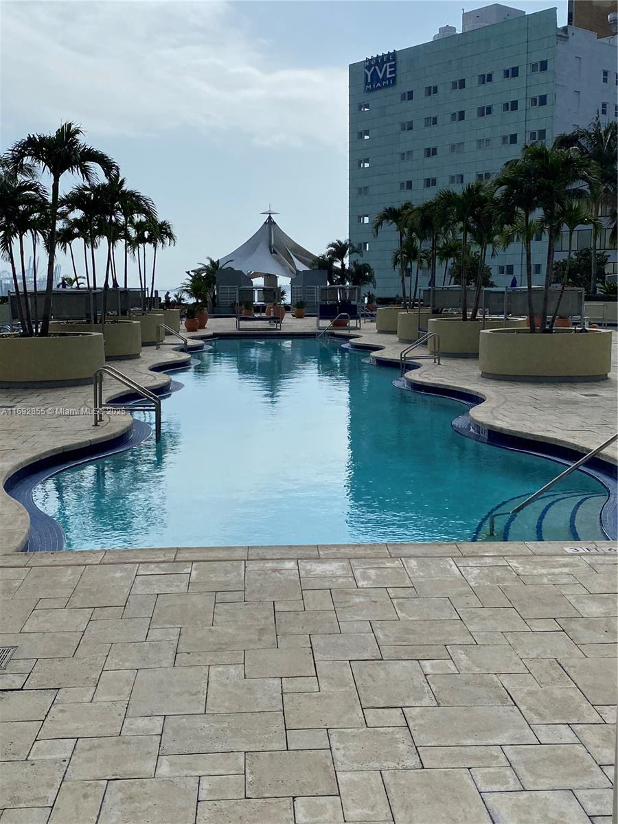 VIZCAYNE NORTH CONDO - Residential Lease