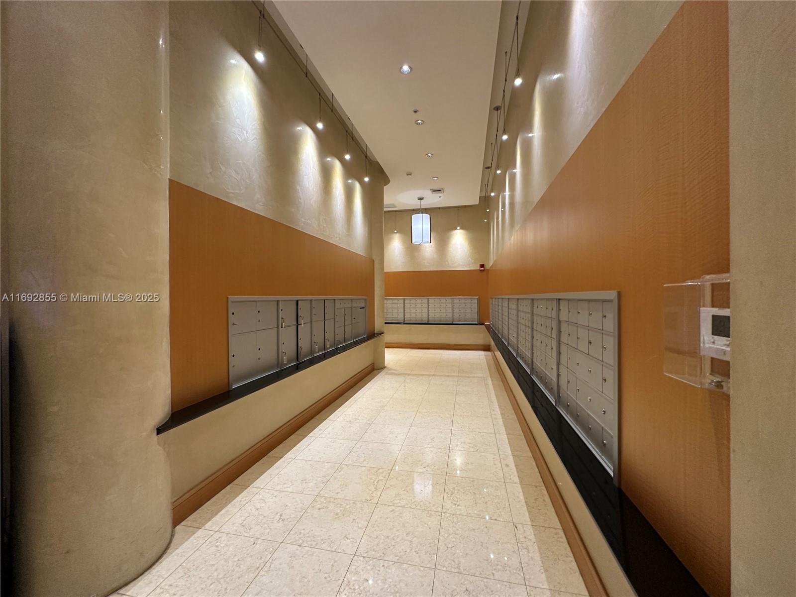 VIZCAYNE NORTH CONDO - Residential Lease