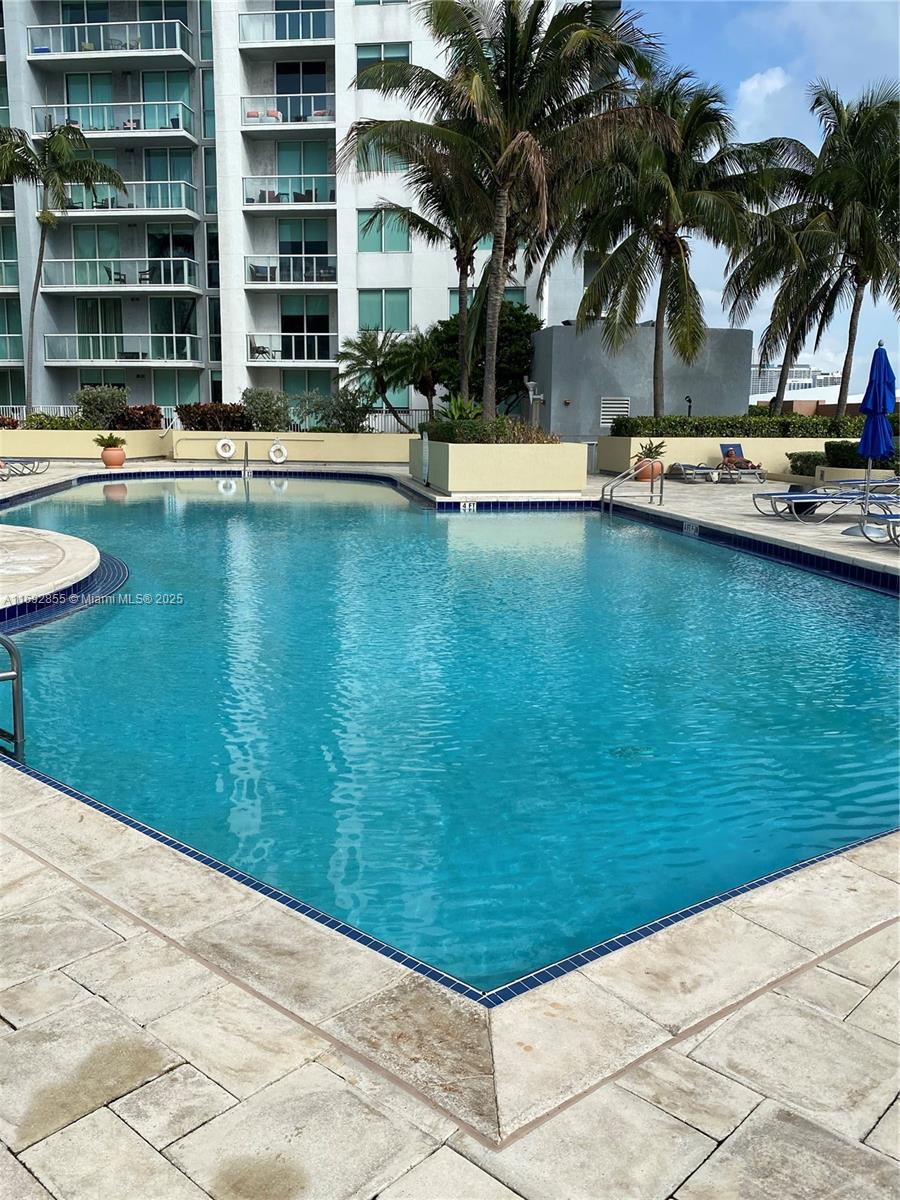 VIZCAYNE NORTH CONDO - Residential Lease