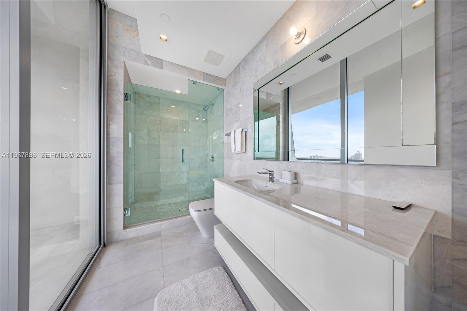 Turnberry Ocean Club - Residential