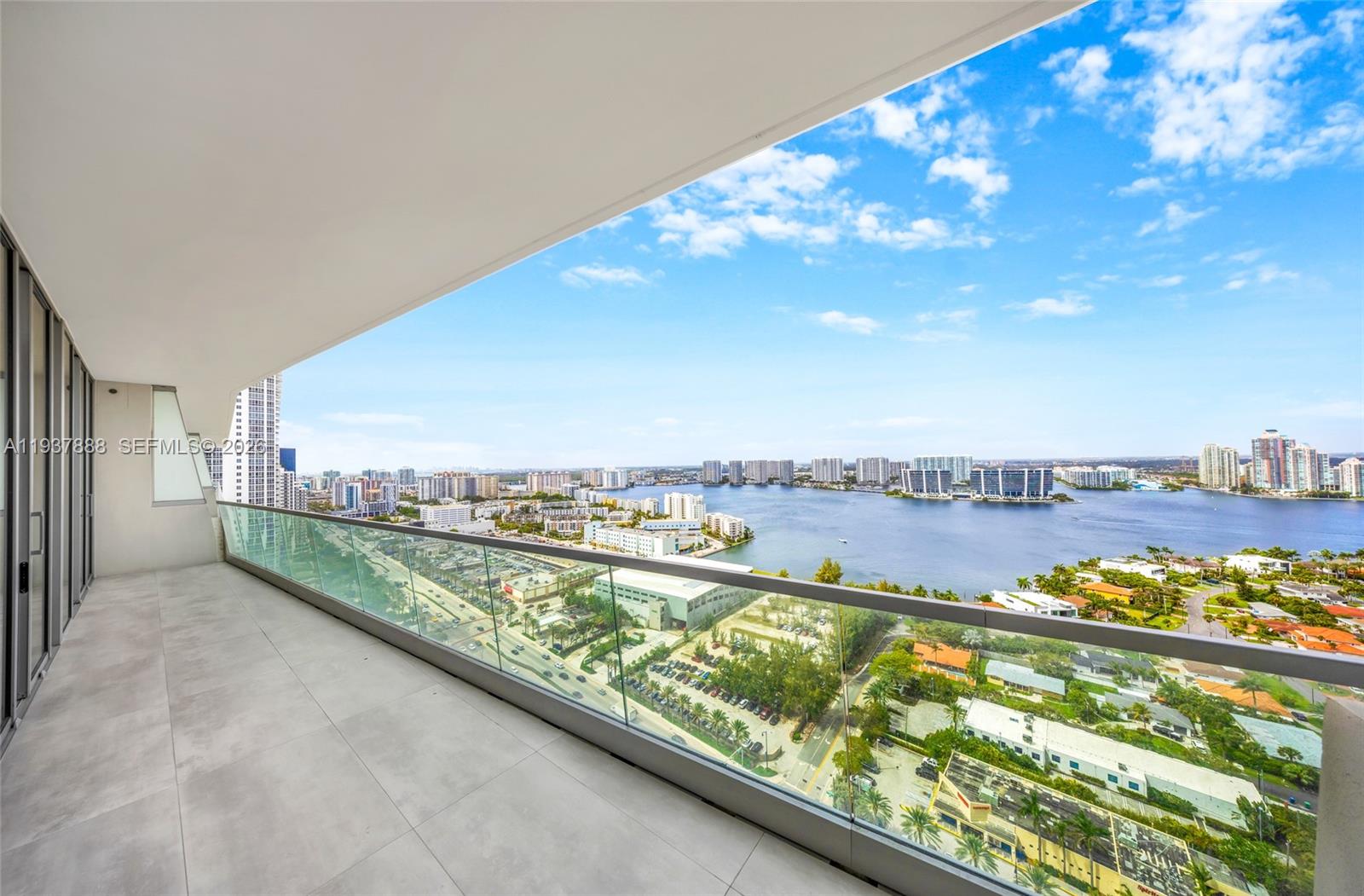 Turnberry Ocean Club - Residential