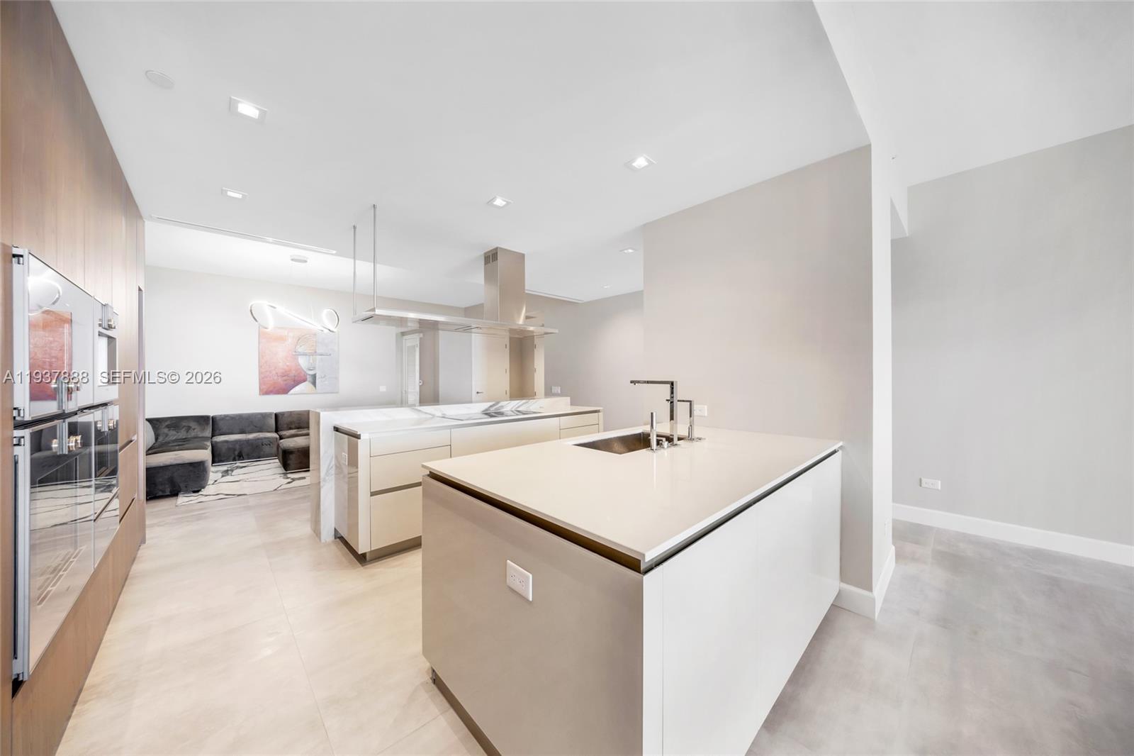 Turnberry Ocean Club - Residential