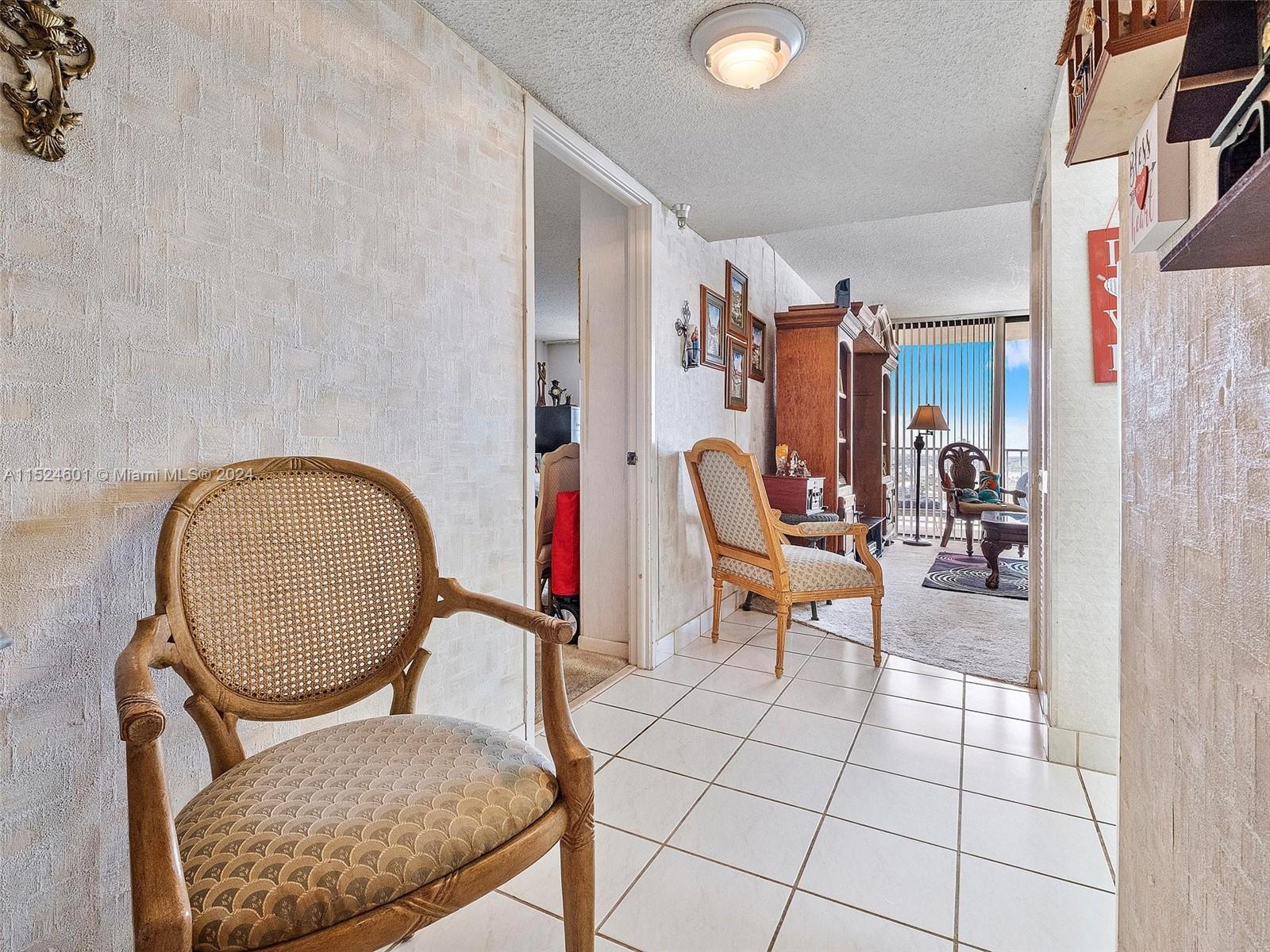 WINSTON TOWERS 700 CONDO - Residential